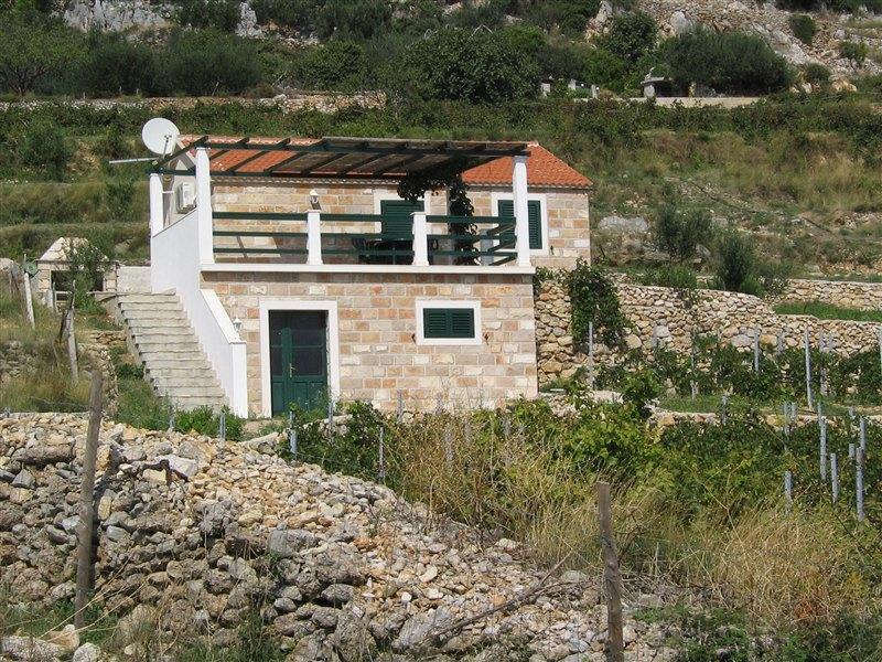Holiday Home Vineyard House Bol Exterior photo